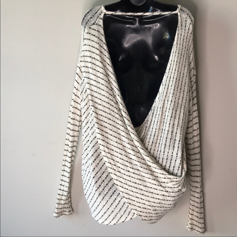 Urban Outfitters Slouchy Relaxed Fit Black White Stripped Long Sleeve Tu…